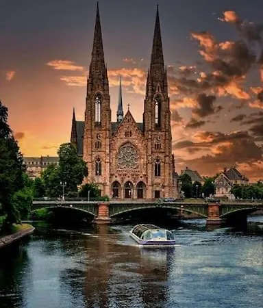 Plein Centre Avec Vue Exceptionnelle Cathedrale